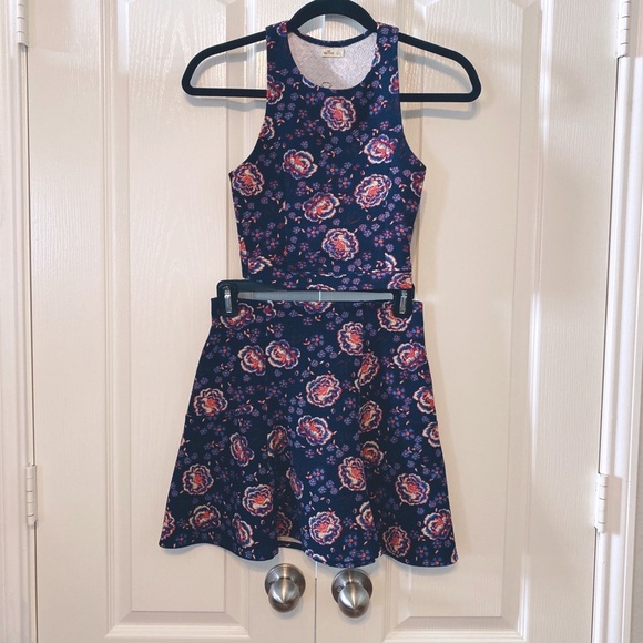 Hollister Matching Set sleeveless cropped top and skirt size XS - Picture 2 of 10